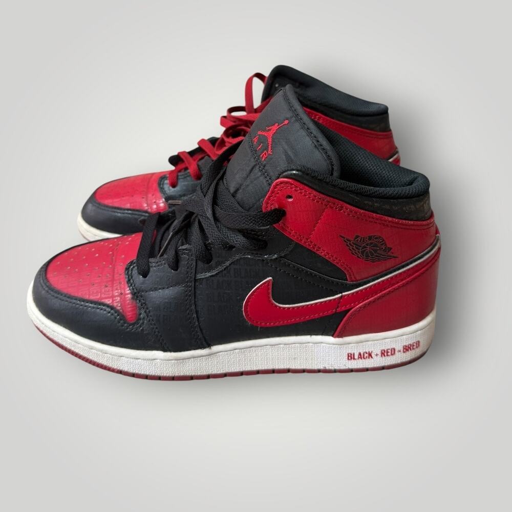 Nike Air Jordan 1 Mid SS "BRED TEXT" Bred DM9650-001 GS SIZE 7Y - Picture 1 of 13
